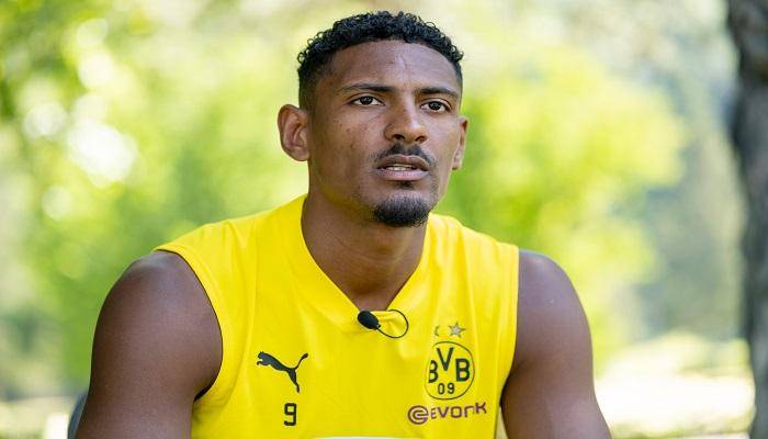 124-013716-testicular-tumor-bastien-haller-dortmund_700x400