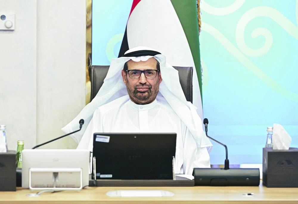  علي راشد النعيمي خلال الجلسة الافتراضية