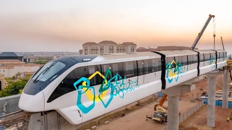 مصر «تفتح المزاد» على محطات المونوريل