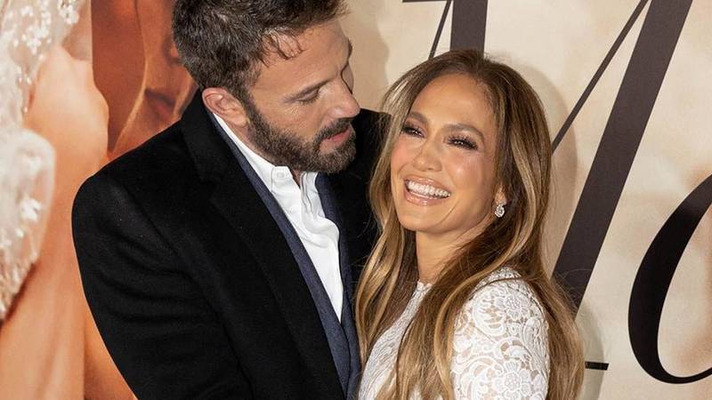 للمرة الثانية خلال شهر.. جينيفر لوبيز وبن أفليك يحتفلان بزفافهما