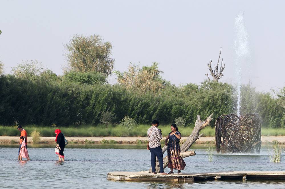 بحيرة الحب- دبي تصوير يوسف الامير