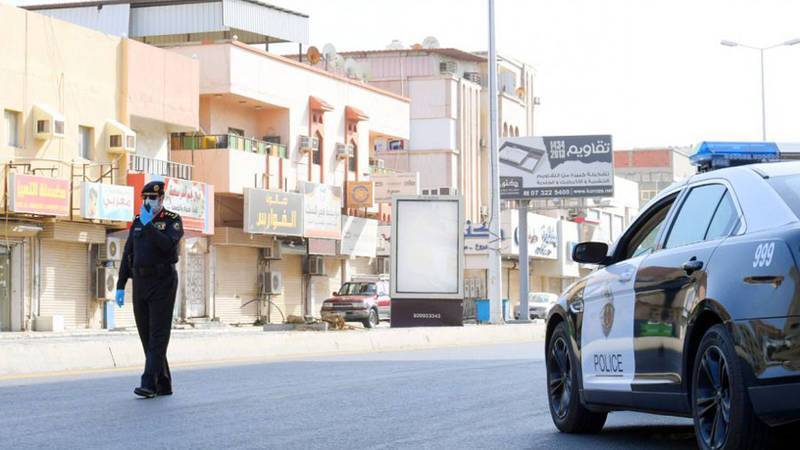 جريمة مروعة في جازان.. يقتل زوجته ثم يشنق نفسه  