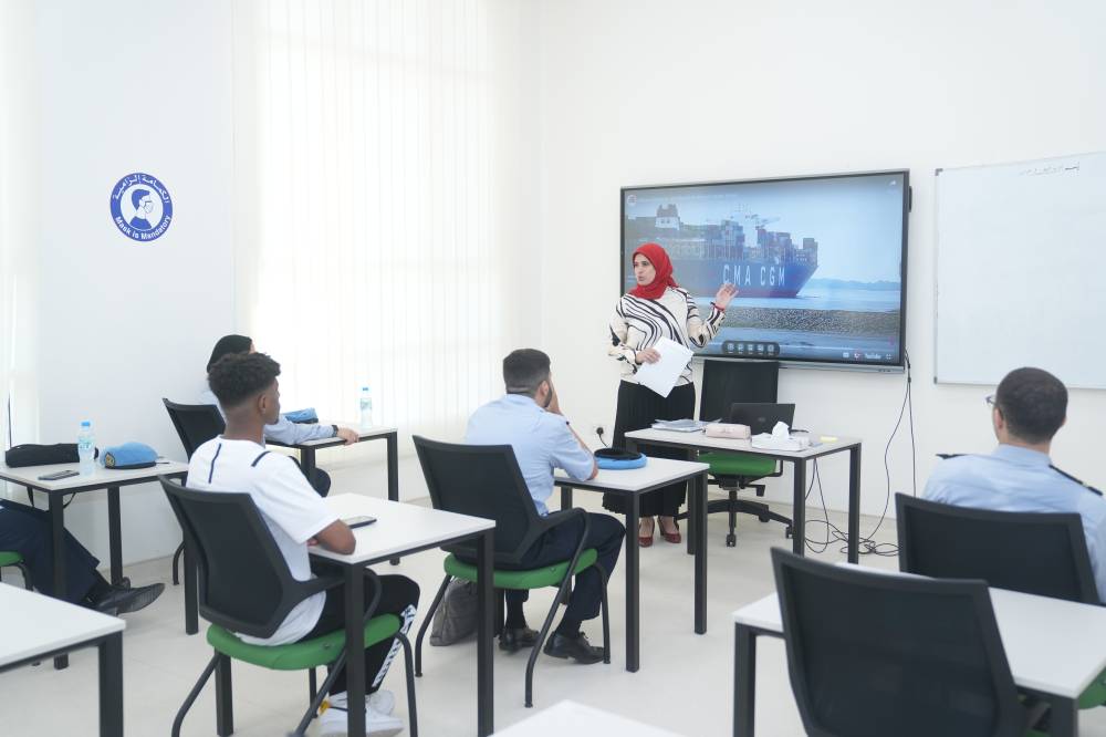 انطلاق الدراسة للدفعة السابعة من طللبة أكاديمية النقل البحري - الشارقة