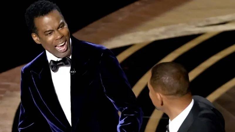 كريس روك يفخر بالتنمر على زوجة ويل سميث رغم الصفعة