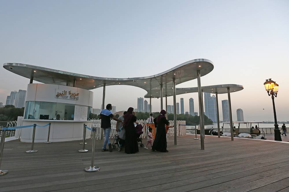 جزيرة النور.. ملتقى الثقافات في قلب الشارقة