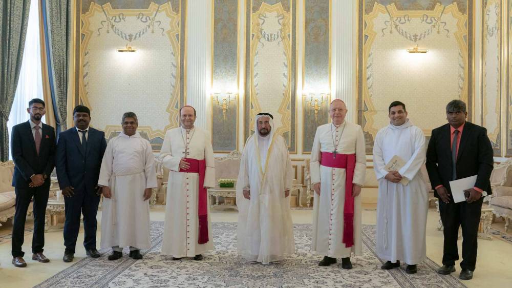 سلطان: القيم الوسطية مبنية على احترام الأديان