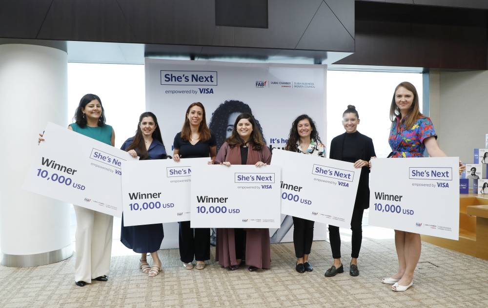 5 رائدات أعمال يفزن بمنحة «فيزا» في الإمارات