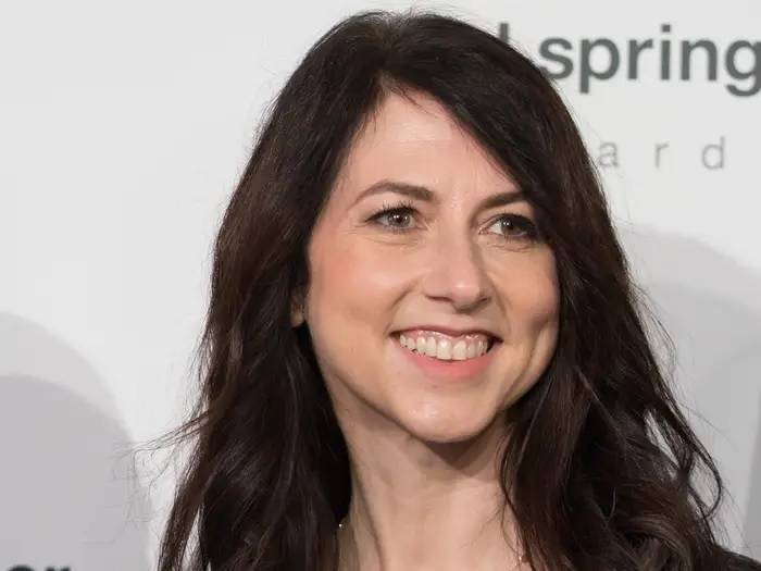 ماكنزي سكوت