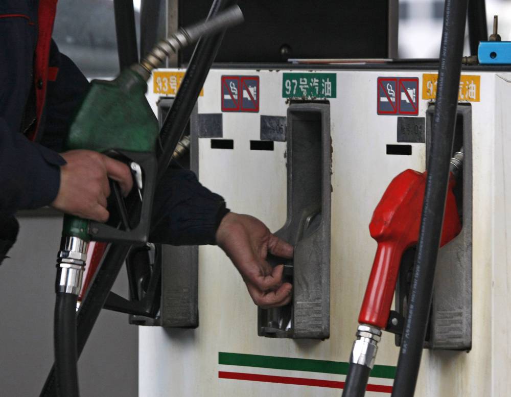 احتياطي تونس من الوقود يكفي أسبوعاً واحداً.. ووزيرة الطاقة تكشف السبب