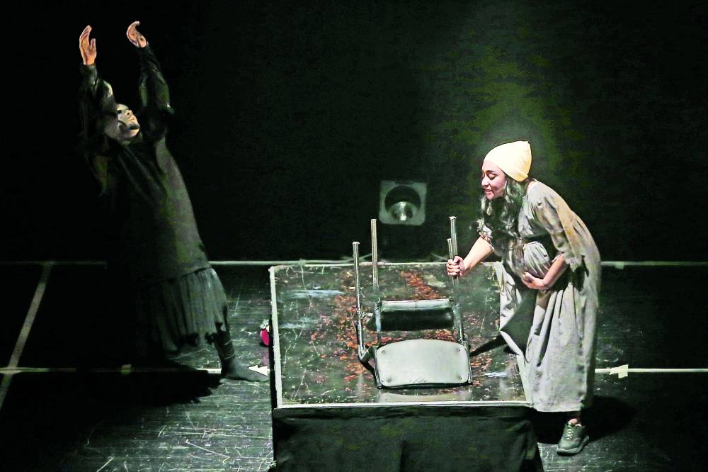 من مسرحية ضلع مؤنث سالم العام الماضي