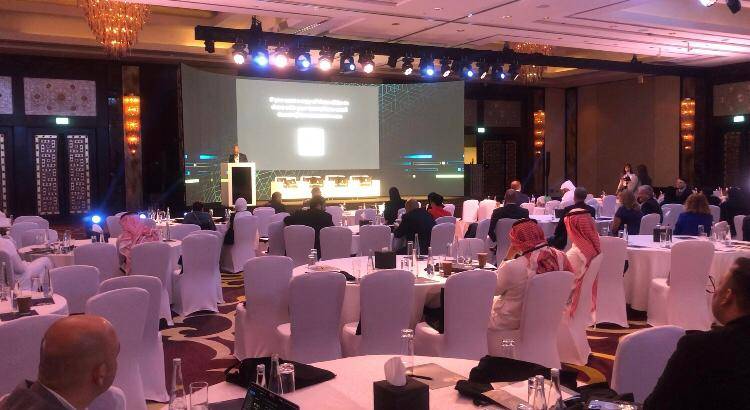 الميزانيات المتأرجحة تعصف بتطلعات جامعات للتحول الرقمي