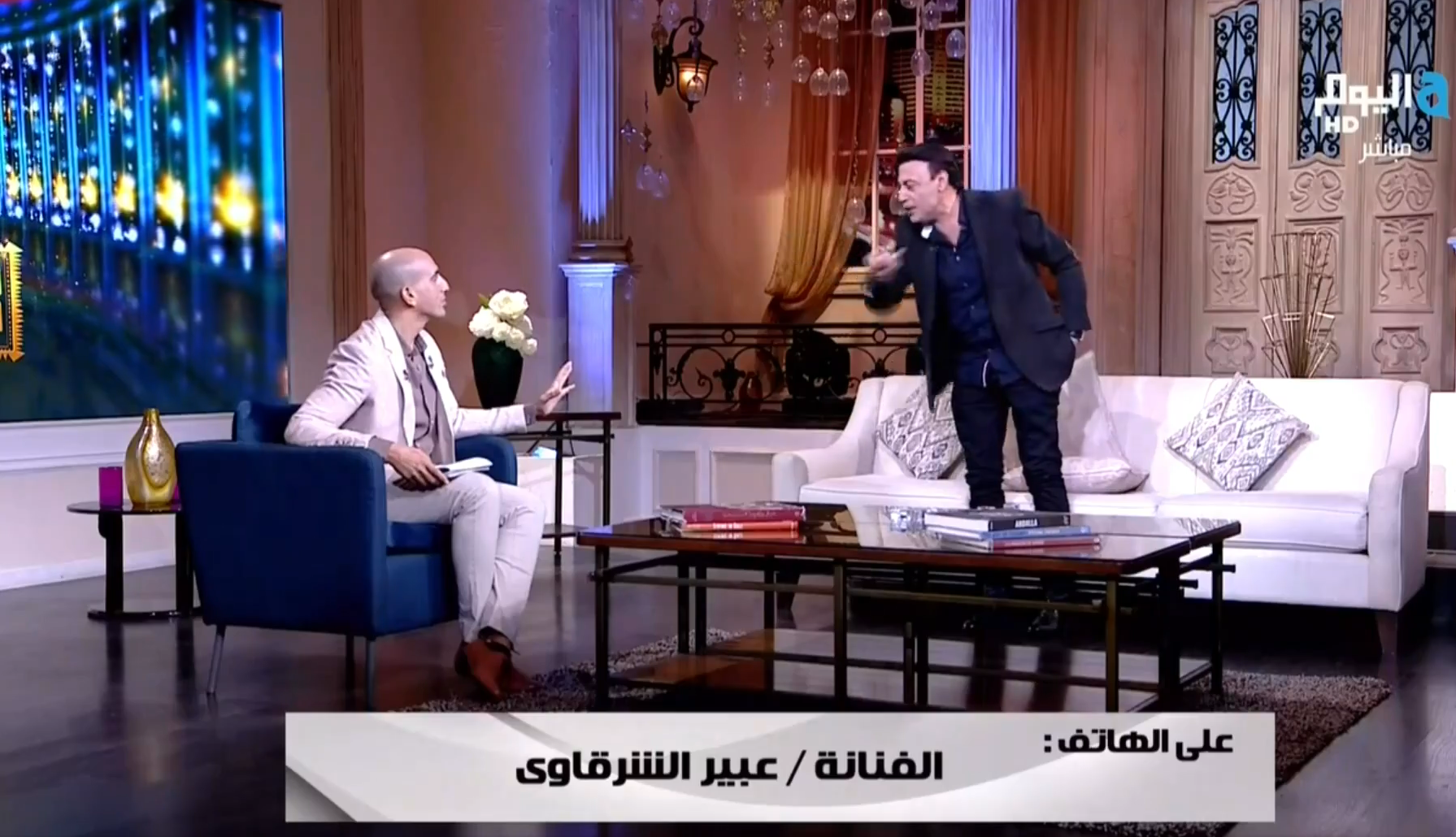 بالفيديو.. مداخلة فنانة معتزلة تدفع ضيف برنامج تلفزيوني للمغادرة