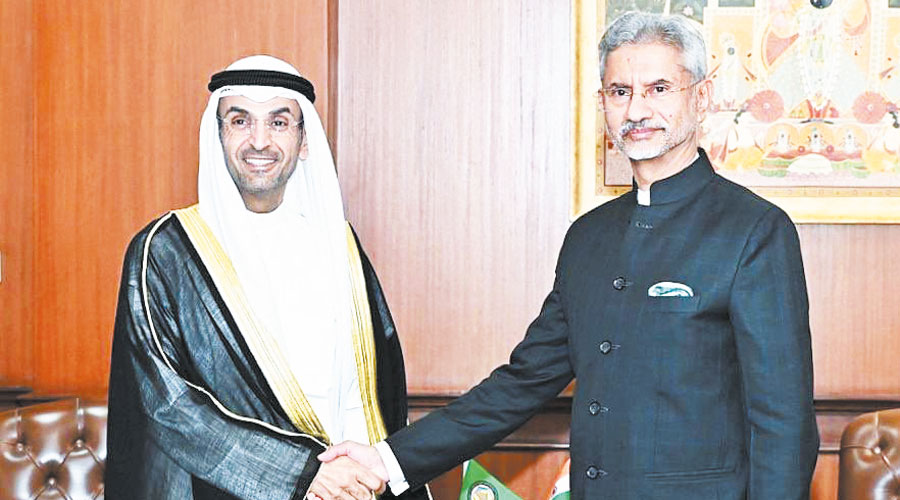 الحجرف يؤكد متانة العلاقات بين الهند ودول التعاون