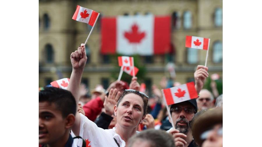 كندا تخطط لاستقبال نصف مليون مهاجر بحلول 2025