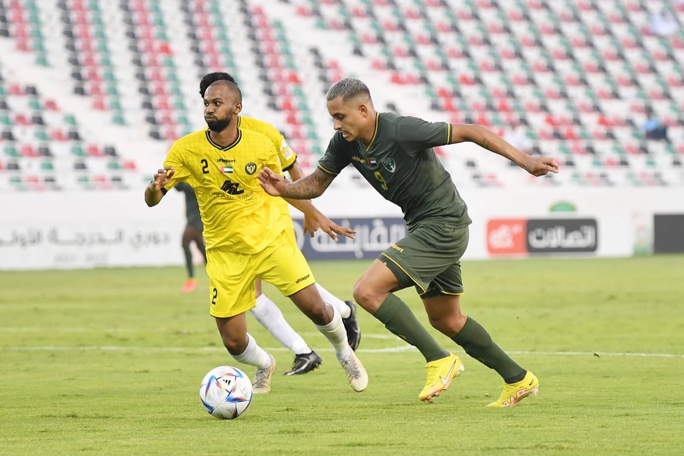 من مباراة الإمارات وبينونة في الجولة الثامنة 