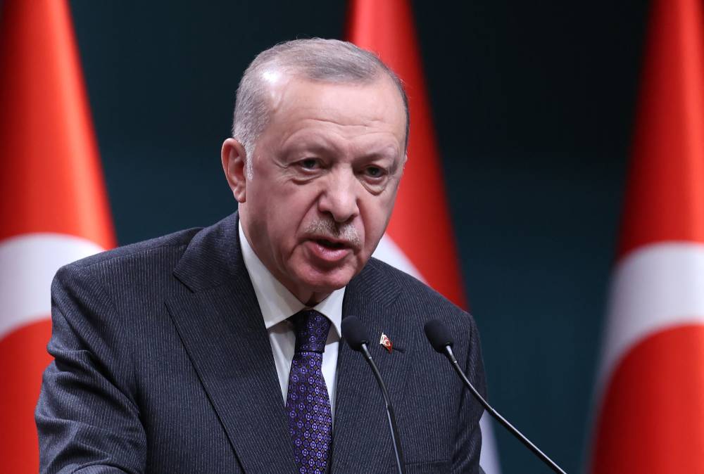  أردوغان: انفجار إسطنبول «هجوم دنيء تم بقنبلة».. والأدلة تشير لتورط امرأة  
