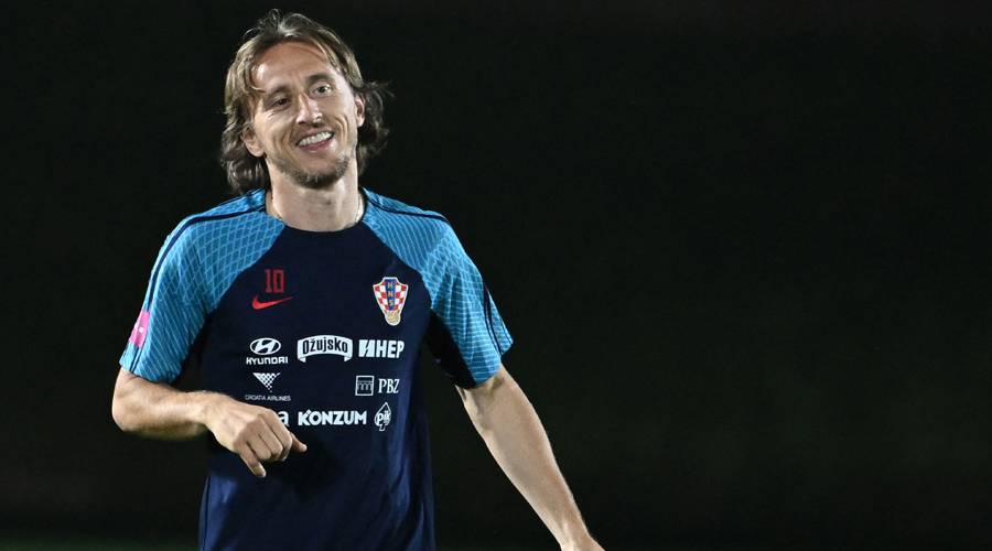 مودريتش مستمر مع كرواتيا إلى ما بعد المونديال