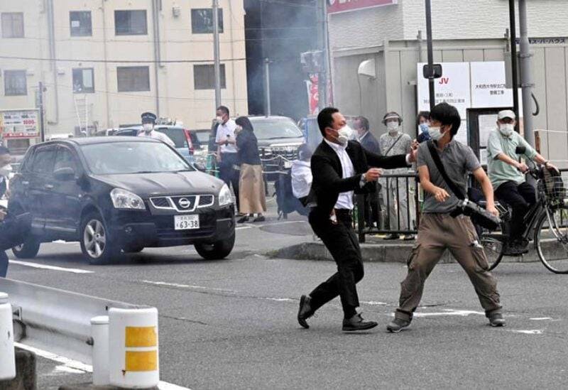 الادعاء الياباني يوجه اتهامات للمشتبه فيه بقتل «شينزو آبي»