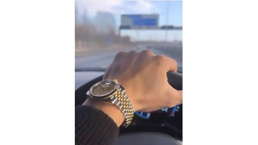 أنتوني يخالف القوانين ويصور أثناء قيادة اللامبورجيني