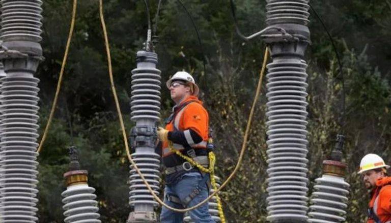 الاشتباه في تخريب «نازيين جدد» لمحطات كهرباء أمريكية