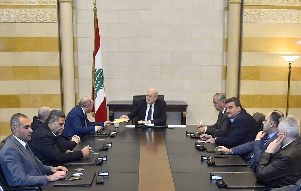 ميقاتي خلال اجتماعه مع وفد الإتحاد العمالي (دالاتي ونهرا)