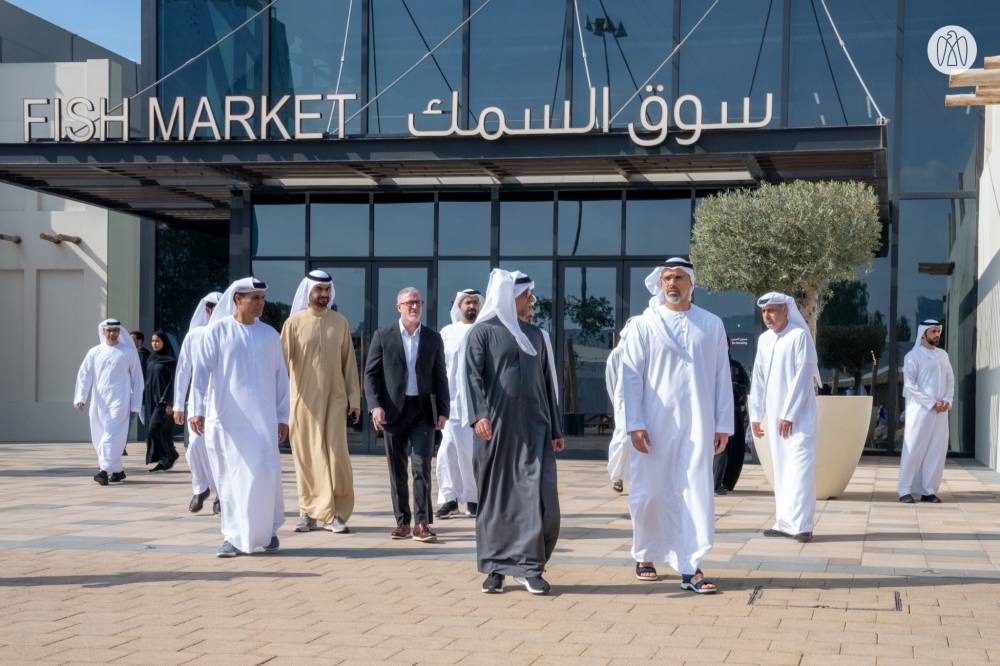 خالد بن محمد بن زايد يعتمد خطة تطوير منطقة رصيف ميناء زايد