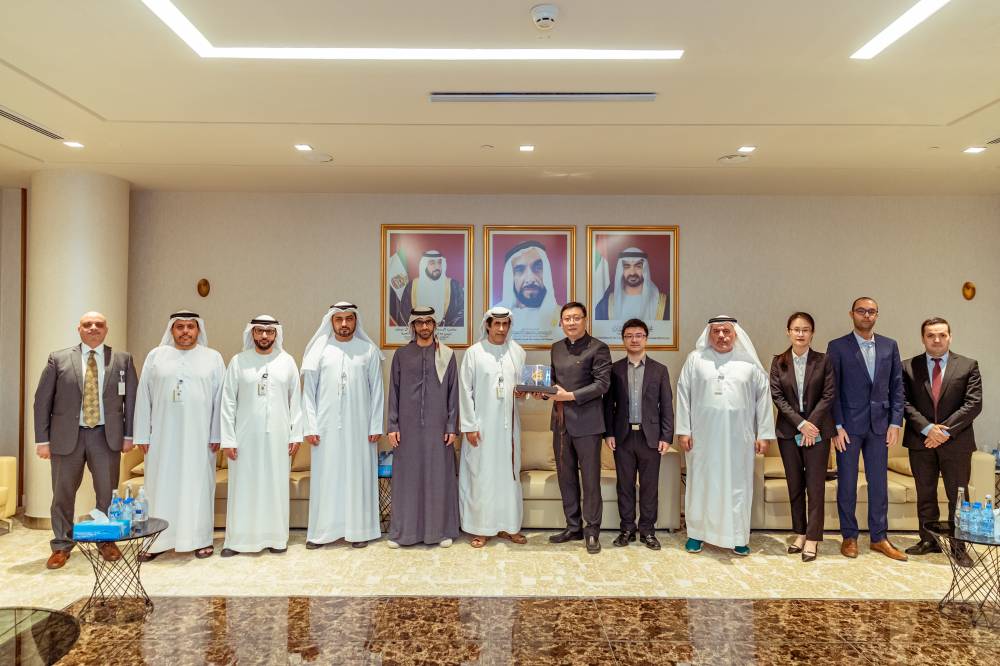 خلال استقبال الوفد الصيني