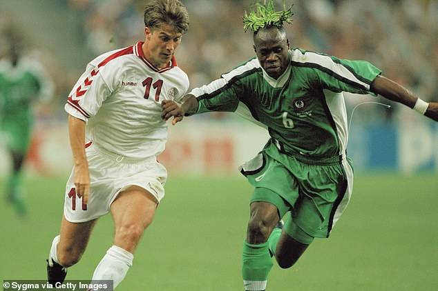 مهن غريبة بعد الاعتزال.. لاعب يتحول لواعظ وآخر لمغن