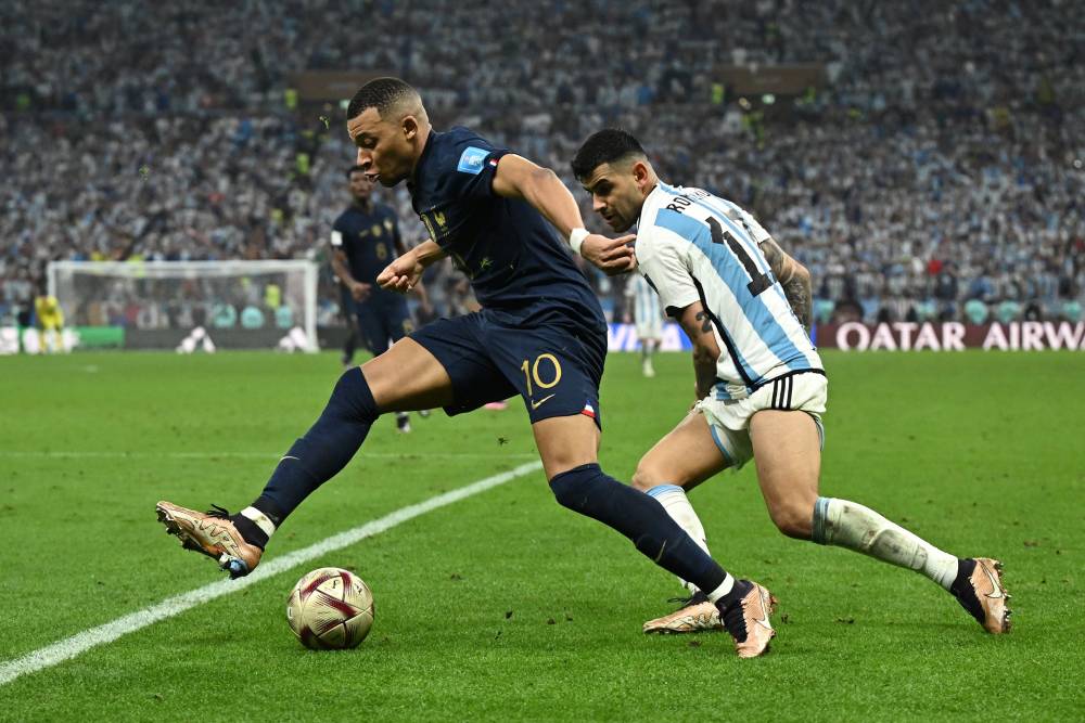 روميرو يلاحق مبابي في النهائي 