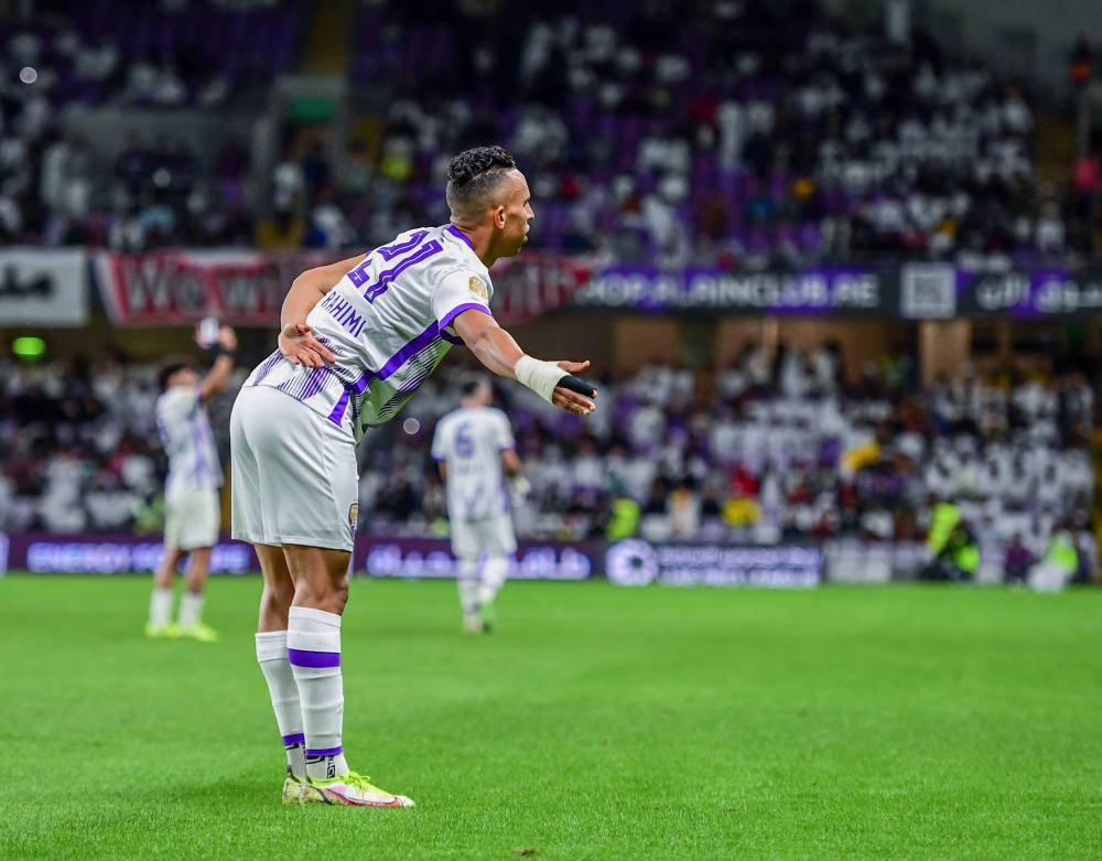 رحيمي يحتفل بهدف العين الثالث