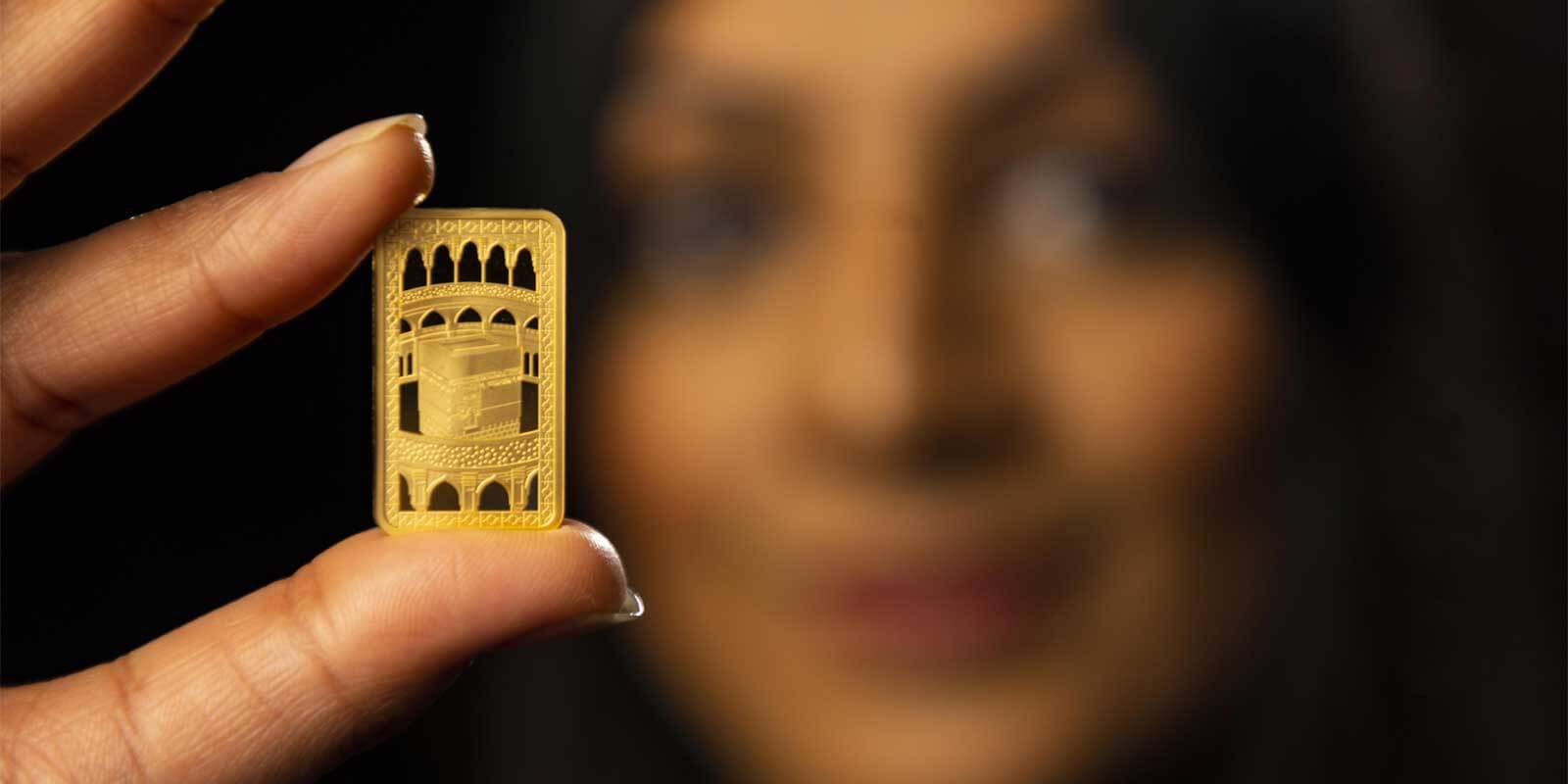 طرح سبائك ذهبية بصورة الكعبة في بريطانيا