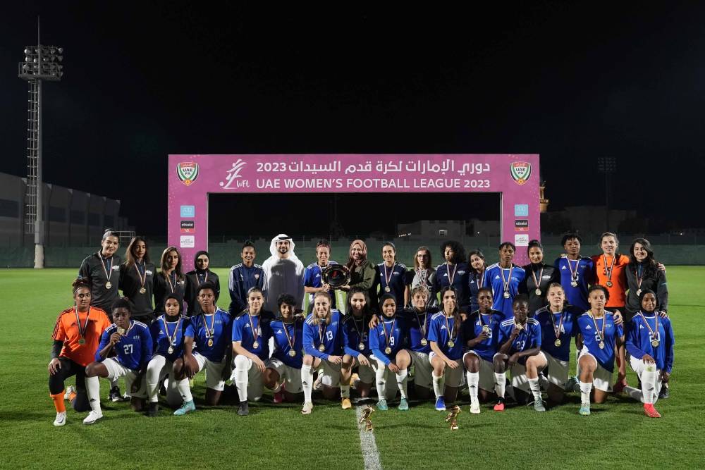 نادي أبوظبي الرياضي بطل دوري الدرجة الأولى