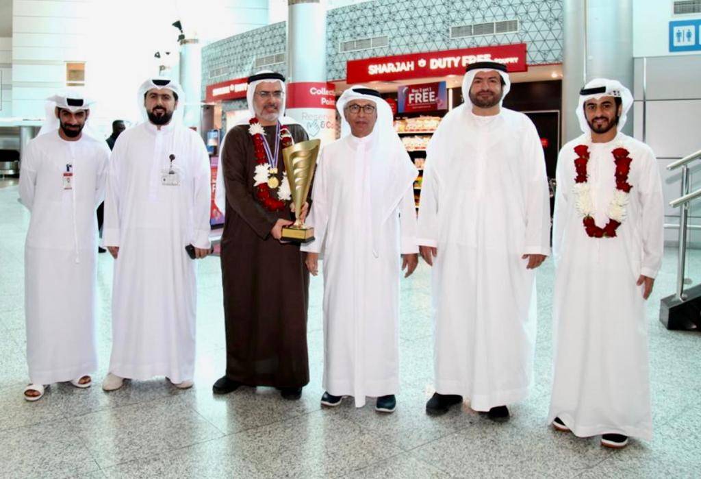 بعثة الشطرنج لدى عودتها من السعودية