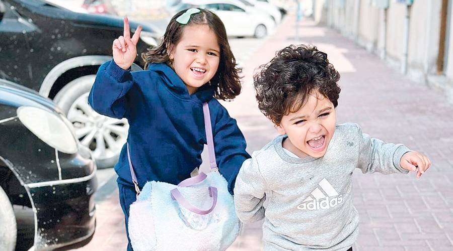 راكان وشقيقته 
