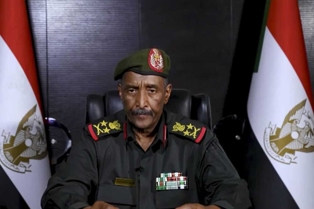 البرهان يوجه كلمة للأمة السودانية بمناسبة عيد الفطر المبارك (أ ب)