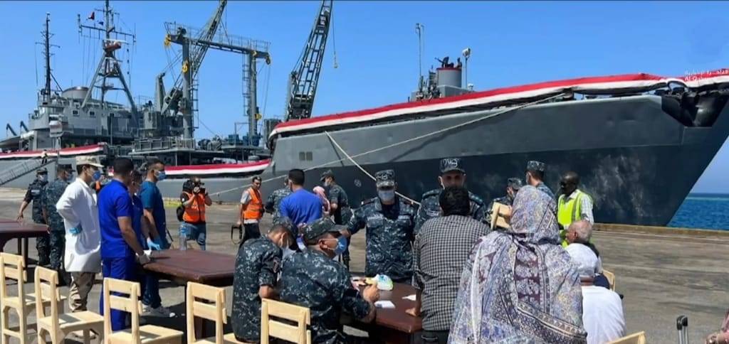 مصر.. إجلاء عالقين من ميناء بورتسودان عبر سفينة حربية