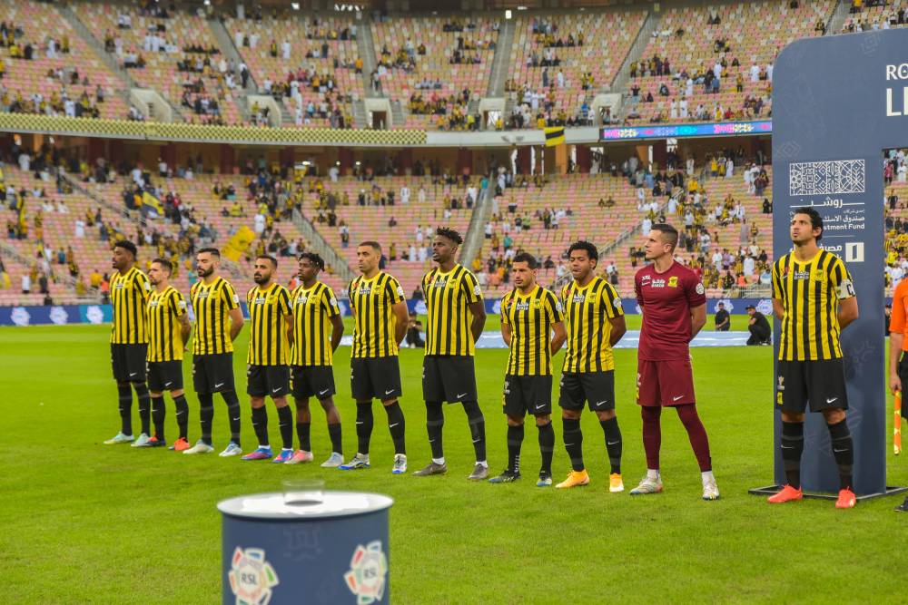 «التحكيم»يمهد طريق اللقب لاتحاد جدة