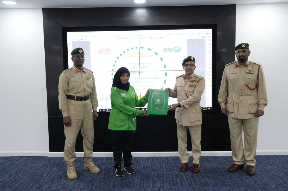 شرطة دبي تحتفي بتخريج 10 منتسبات من دورة قيادة الزوارق البحرية