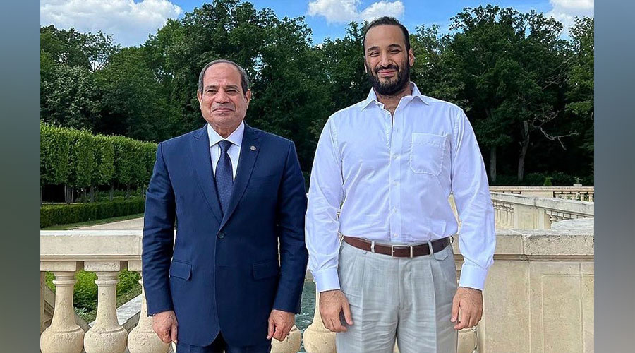 لقاء ودي يجمع محمد بن سلمان والسيسي في باريس