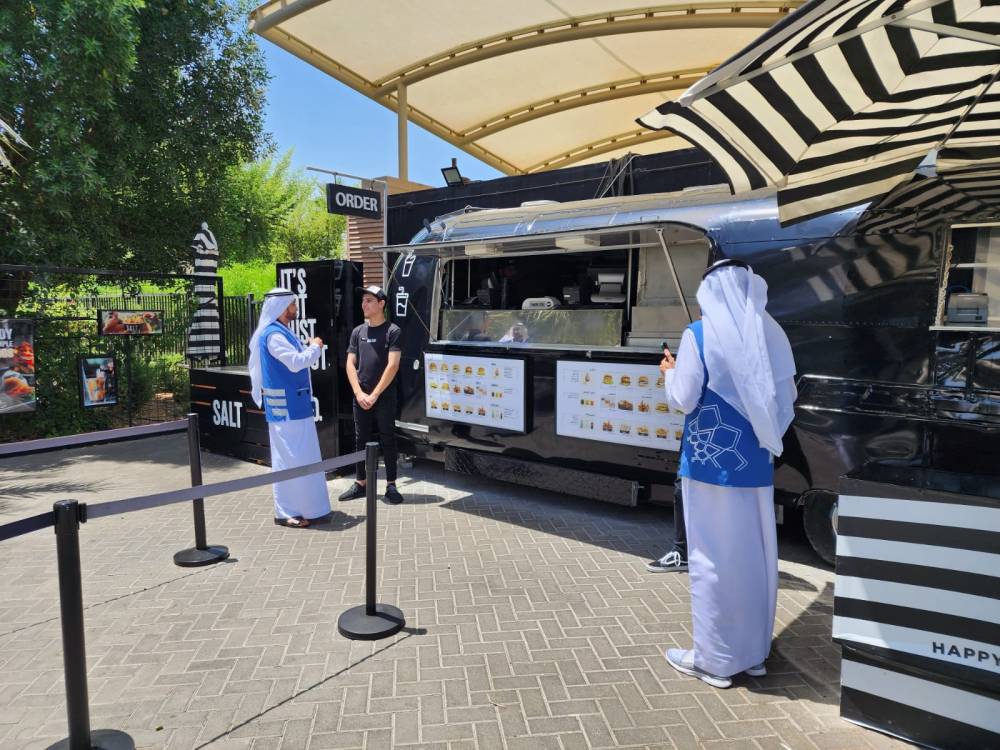 'بلدية أبوظبي' تنفذ زيارات تفتيشية لعربات الطعام في جزيرة أبوظبي
