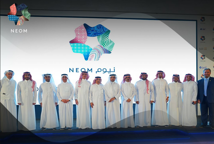 خلال إحتفال إتمام العقود 