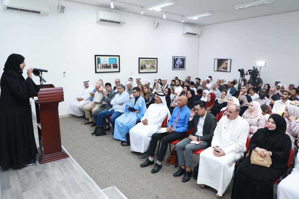 محمد البريكي يتوسط حضور الأمسية