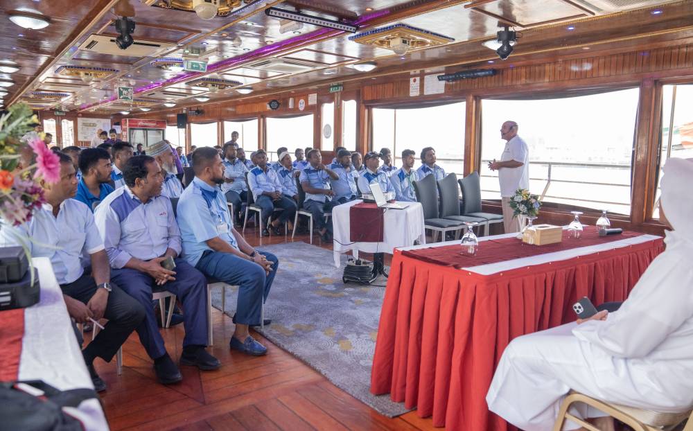 سلطة دبي البحرية توعّي سائقي العبرة بسبل الملاحة الآمنة