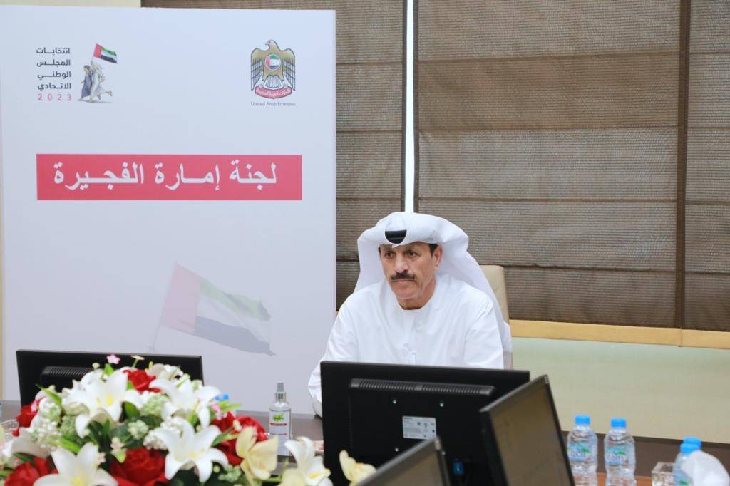 اللواء محمد الكعبي خلال الاجتماع
