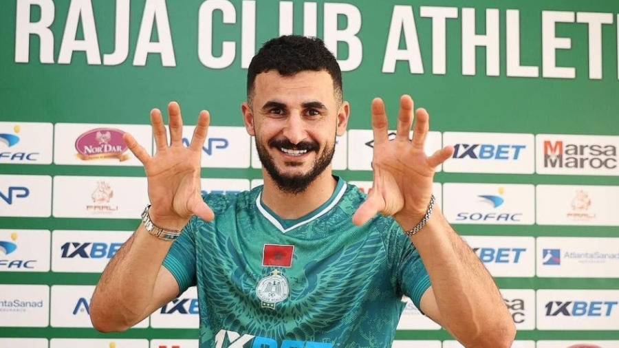 الرجاء المغربي يتعاقد مع العراقي أيمن حسين