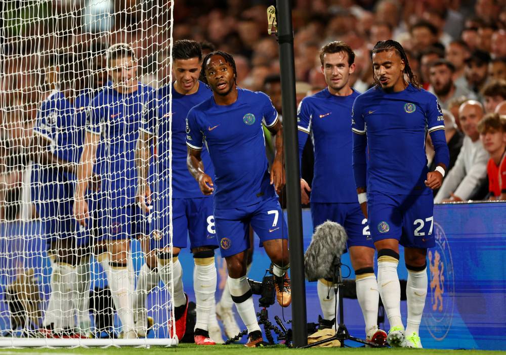 شيلويل يتعرض للانتقاد لعدم إتقانه التسديد