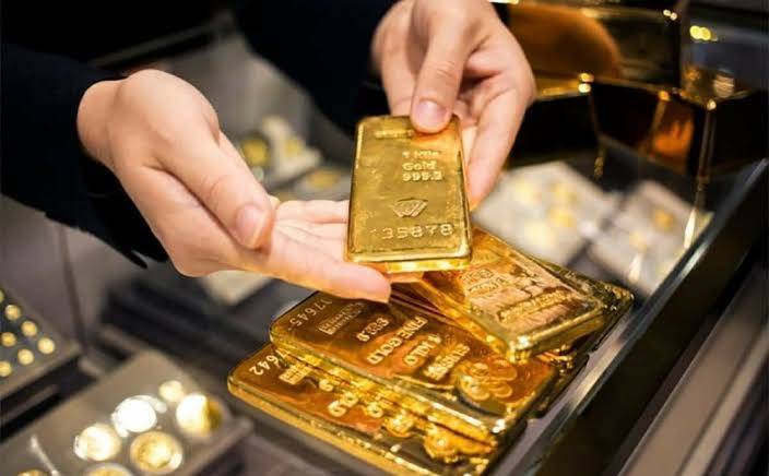 لم يجدوا صاحبها.. مصير 120 سبيكة ذهبية وجدت بقطار سويسري