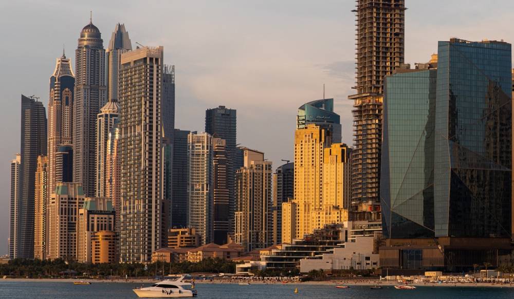 «المزايا القابضة» تقرر الاستمرار في عملية الاندماج مع «دبي الأولى»