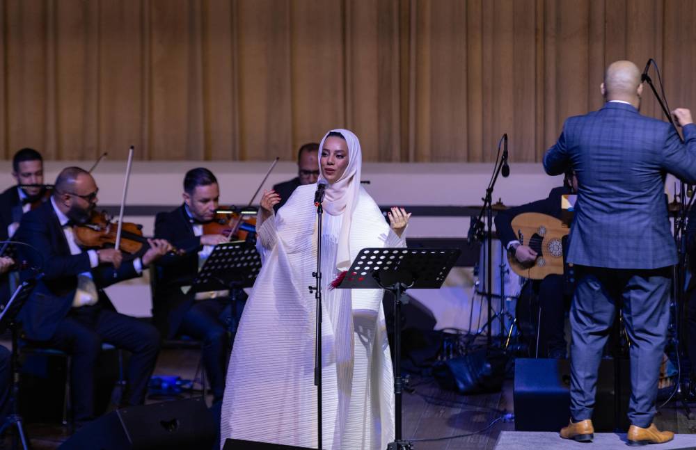 فاطمة الهاشمي خلال الحفل