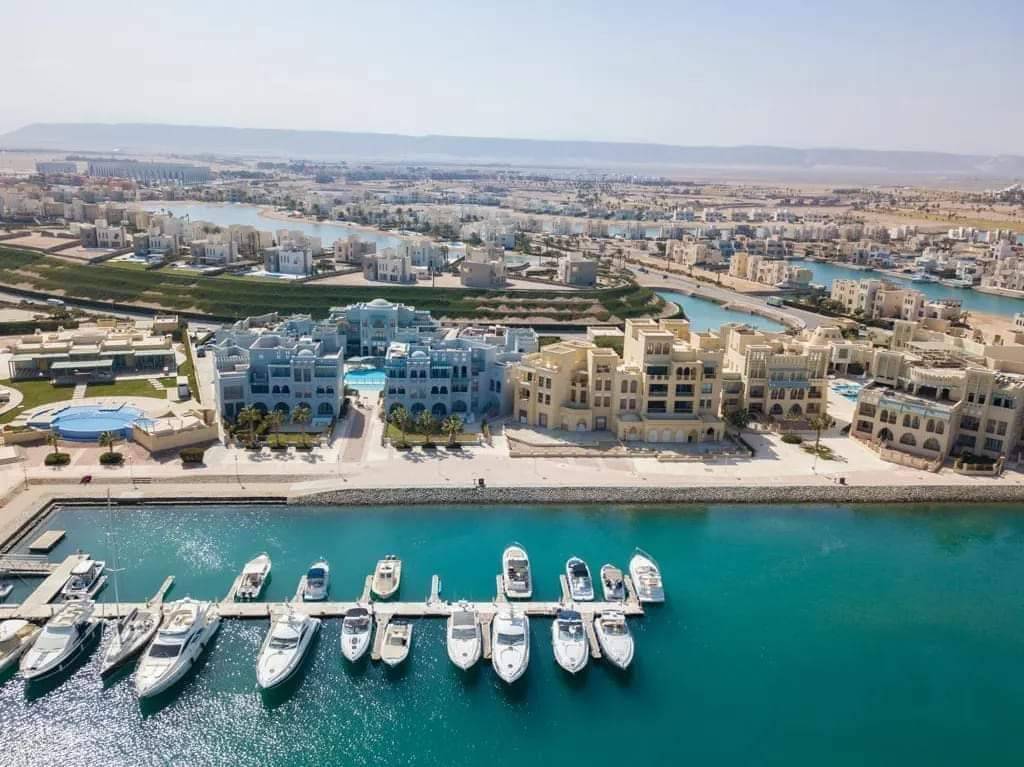 يخوت قبالة الشواطئ المصرية
